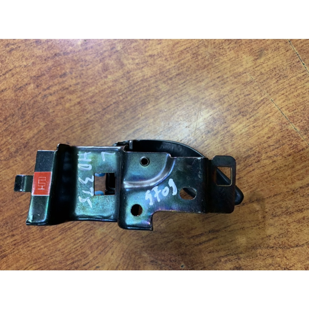 TAY MỞ CỬA TRONG XE TẢI HYUNDAI 3T5... HD65, HD72, HD78