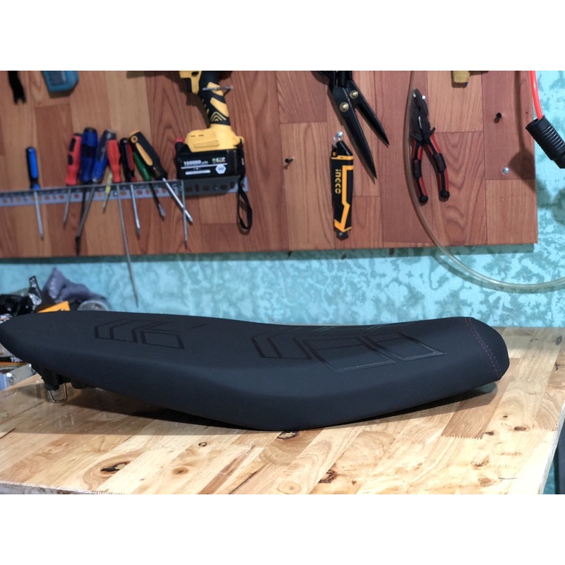 Yên Xe Taurus Gọt Mỏng