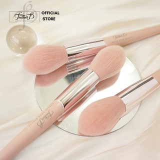 Cọ phủ phấn và má hồng Feather B