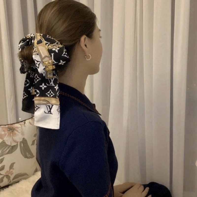 Khăn lụa thắt nơ siêu xinh chuẩn đẹp