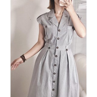 MEET - Đầm Cổ Vest Phối Nút