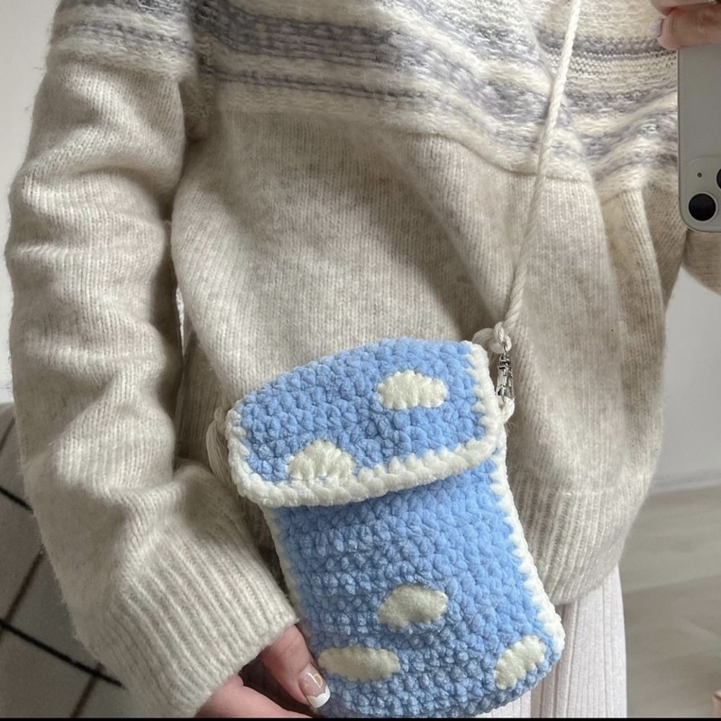 PHONE POUCH- TÚI ĐỰNG ĐIỆN THOẠI LEN MÓC