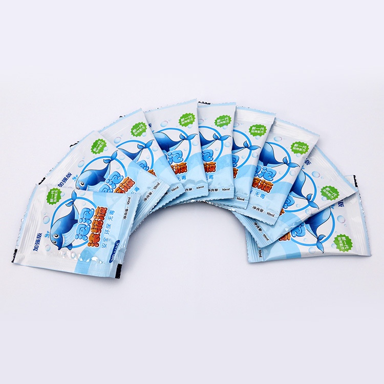 Đồ chơi bong bóng dung dịch tạo bong bóng nhiều màu pha 1 gói + 60ml nước lắc đều và lắp vào súng bắn bong bóng