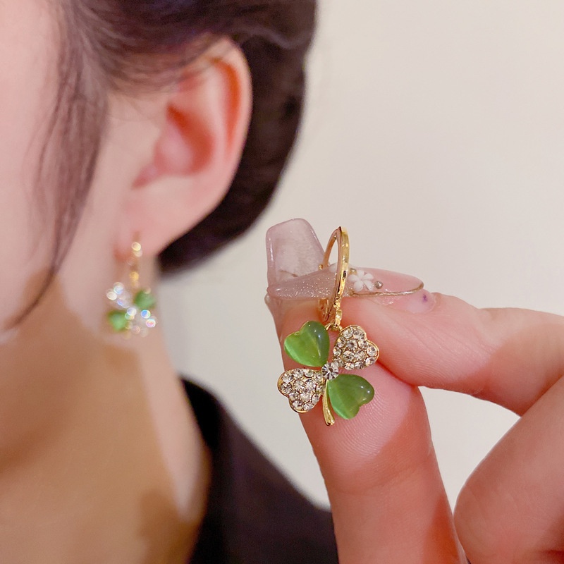 Bông Tai Hình Cỏ Bốn Lá Đính Đá Zircon Chất Lượng Cao Thời Trang Cho Nữ