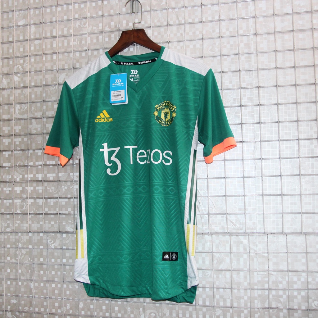 ÁO ĐẤU TRAINING MU 2023 MÀU TRẮNG