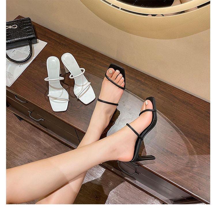 Guốc nữ 9 phân Thiên Hương VNXK BP82HQ4 cao gót 9p dây quai mảnh gót vuông dẹt trắng đen nâu