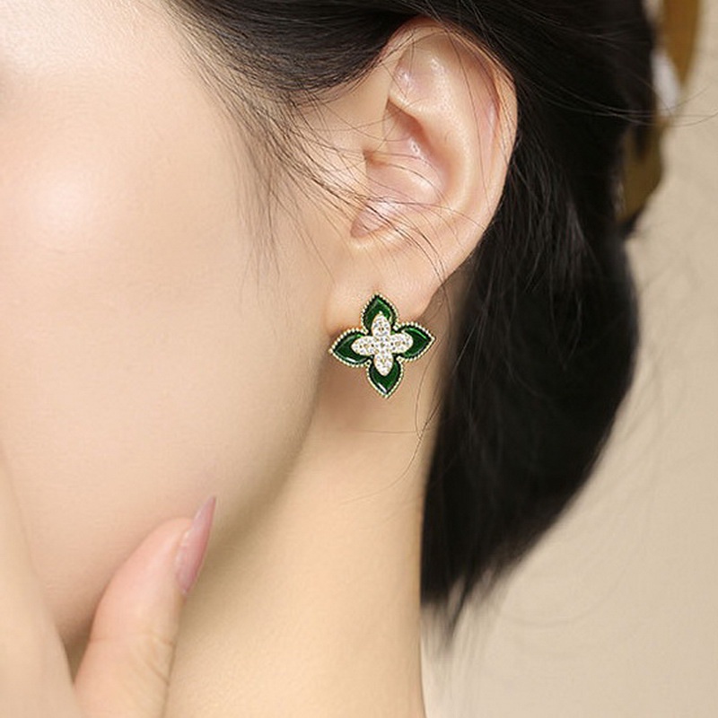 Bông Tai Hình Cỏ Bốn Lá Đính Đá Zircon Chất Lượng Cao Thời Trang Cho Nữ