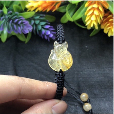 X Vòng tay Hồ Ly Ôm Hoa đá Thạch Anh Tóc Vàng tết dây thiên nhiên Tặng kèm hộp đựng VT150 - Hợp mệnh Kim, Thổ