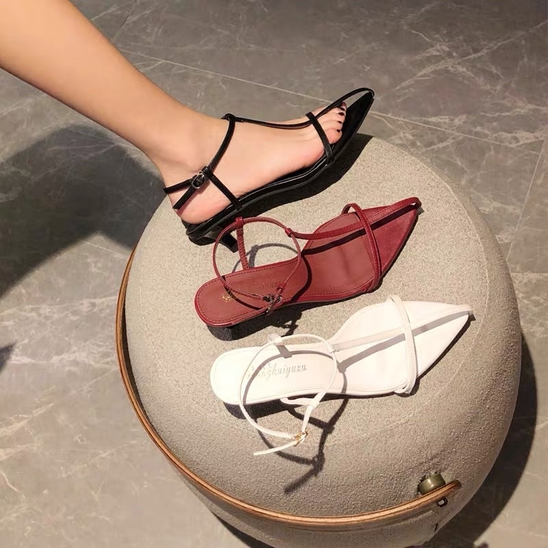 Giày cao gót dây mảnh phong cách Hàn Quốc
