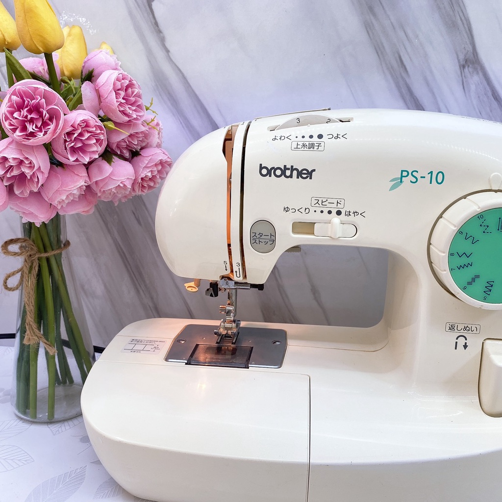 Máy May Brother Đời Mới Dáng Cong Pupet - Chức Năng Cơ Bản - Không Kén Vải - BH 1 Năm