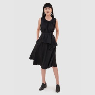 Áo sát nách nhấn cổ kèm nịt MARC FASHION FATH093020