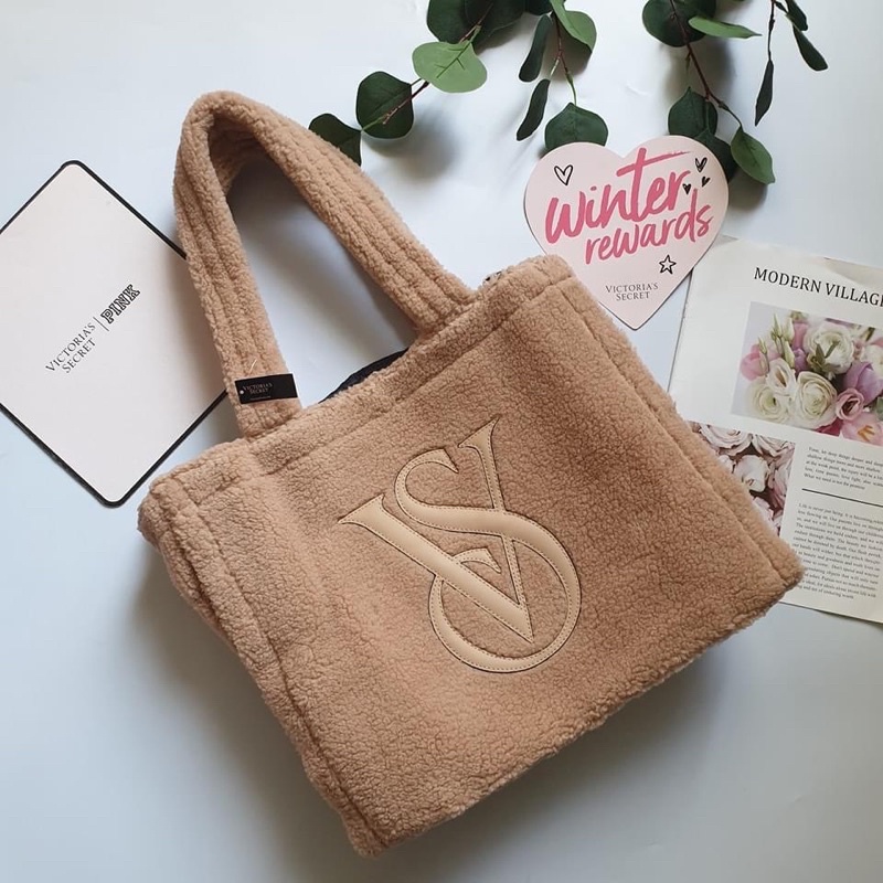 Túi PINK và VIC auth chính hãng