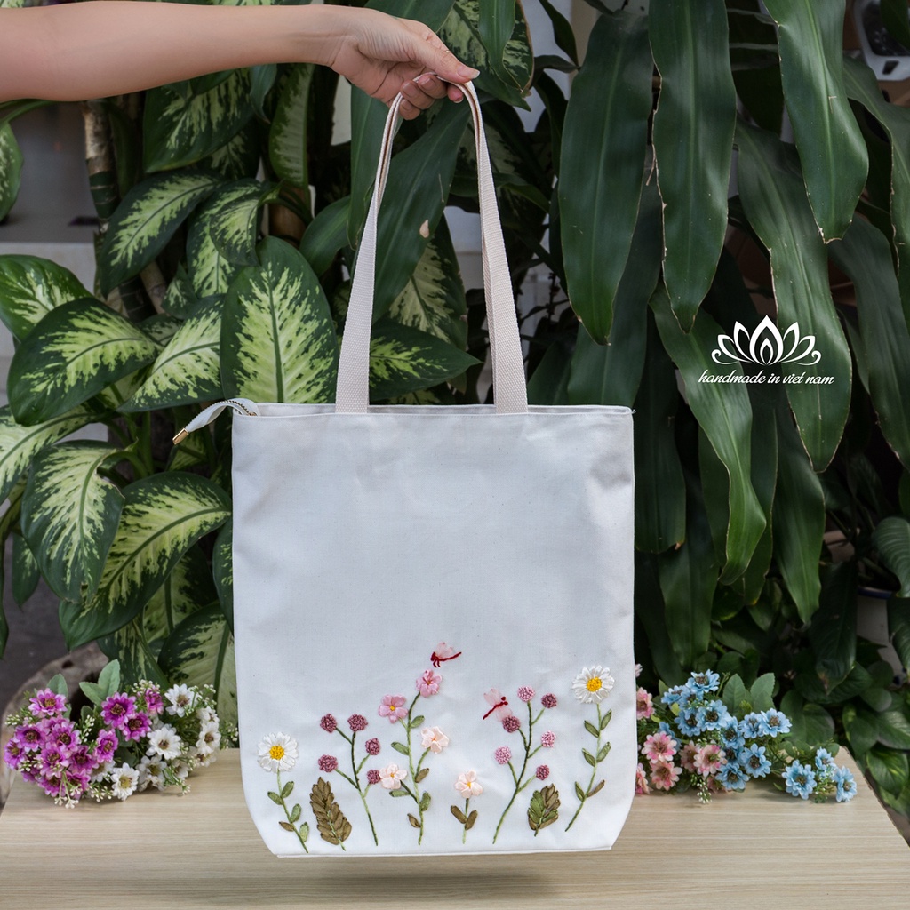 Túi tote đeo vai, đi học ,đi làm thêu tay, khóa kéo, vải lót bên trong đầy đủ