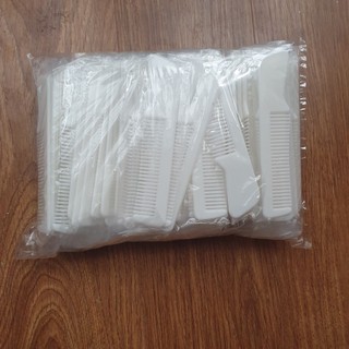 100 lược bi khách sạn