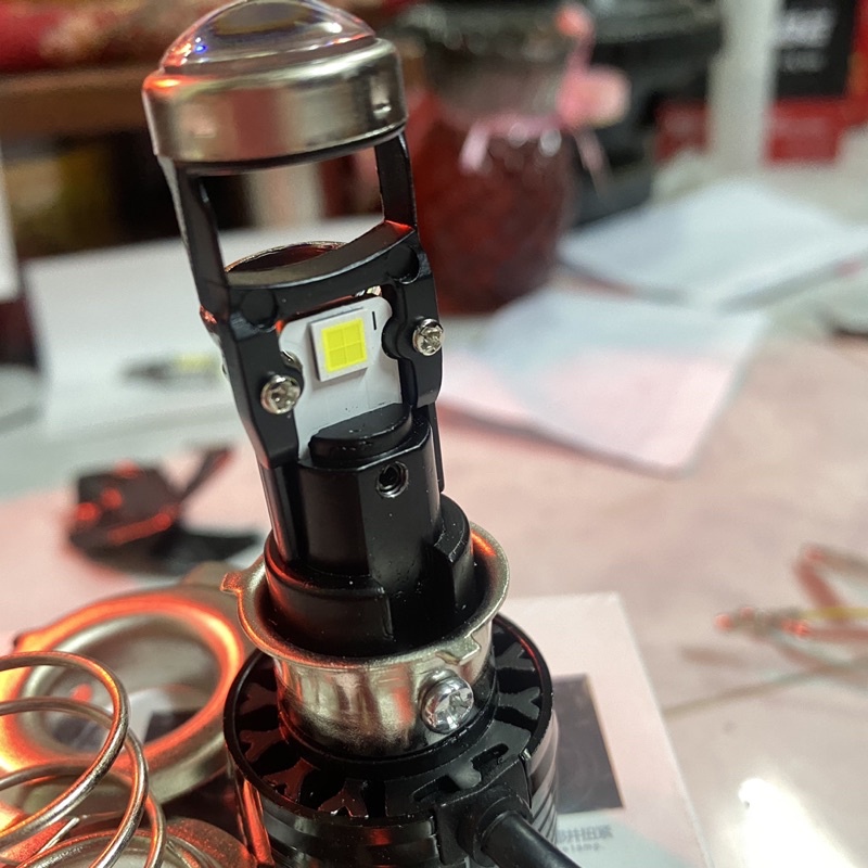 Đèn bi cầu HJG08 chân M5 và H4 sáng 35w