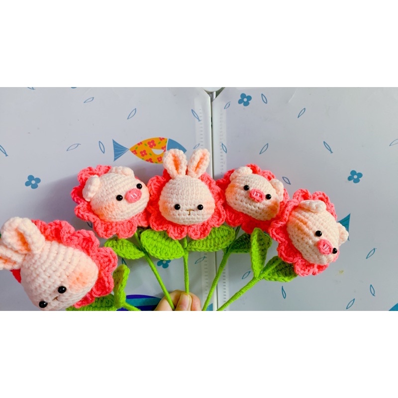 Hoa đan len thú hình con thỏ