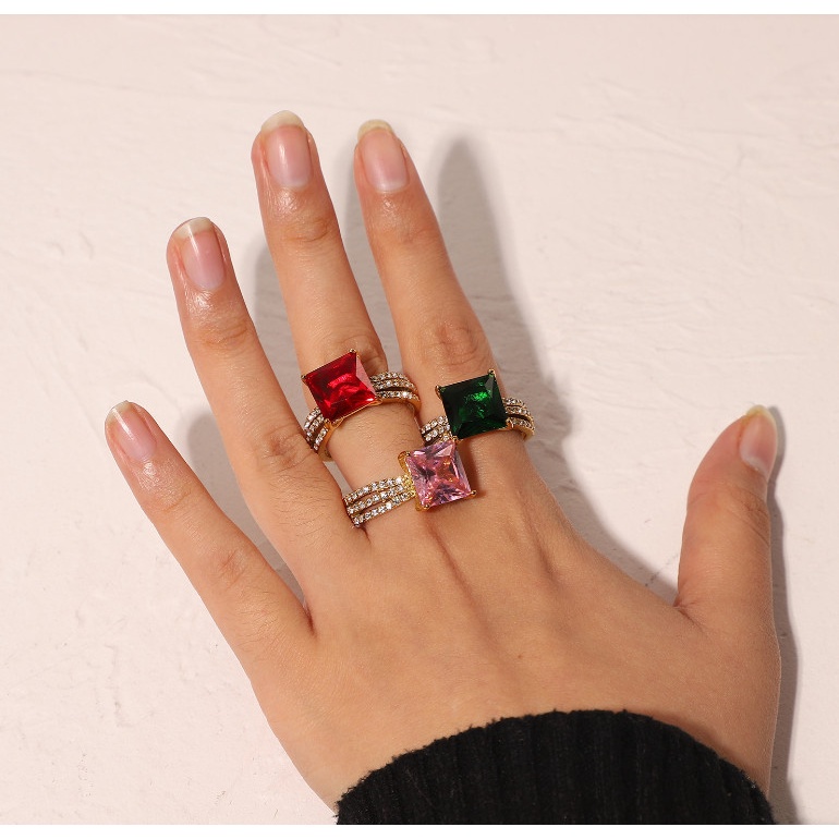 Nhẫn Nữ Đá Nhân Tạo Hình Vuông Nhiều Màu Titan Ko Đen TT4611