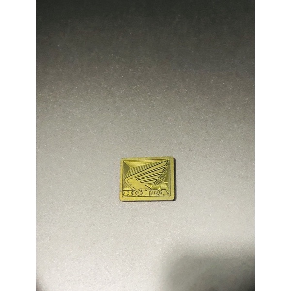 Logo Cánh Chim Bợ Cổ Vàng Xi