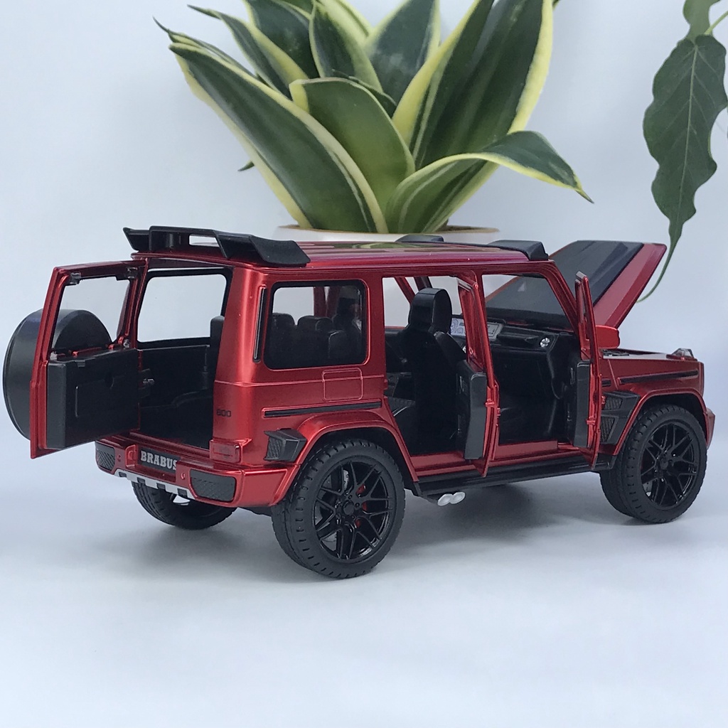 Mô hình xe ô tô Mercedes Benz G800 Brabus tỷ lệ 1:22