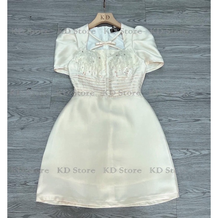 Váy đính hoa siêu xinh