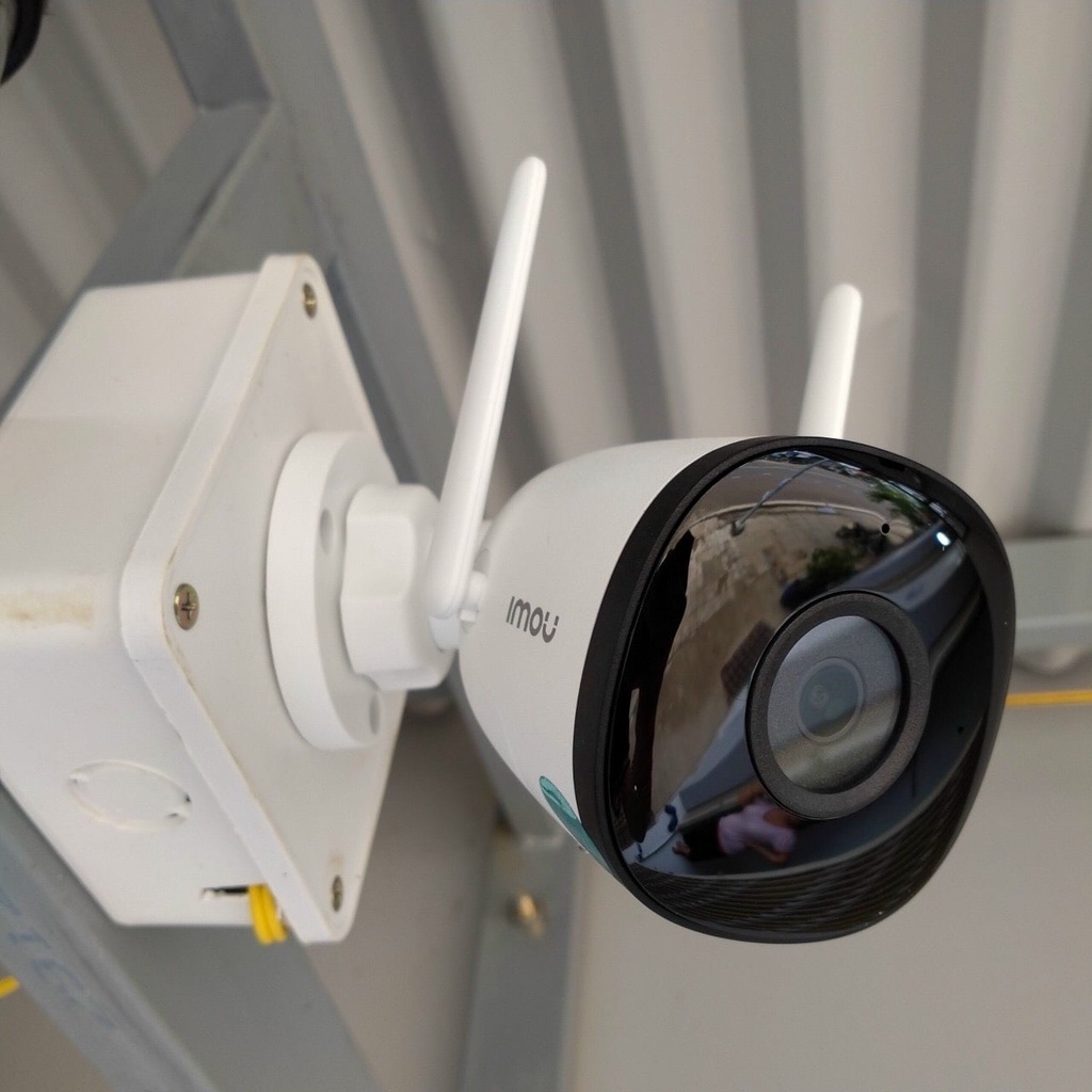 Camera IMOU ngoài trời Bullet 2C IPC-F42P-D  4MP Full HD - Tích Hợp Mic Thu Âm - Chống nước IP67 - Bảo hành 2 năm