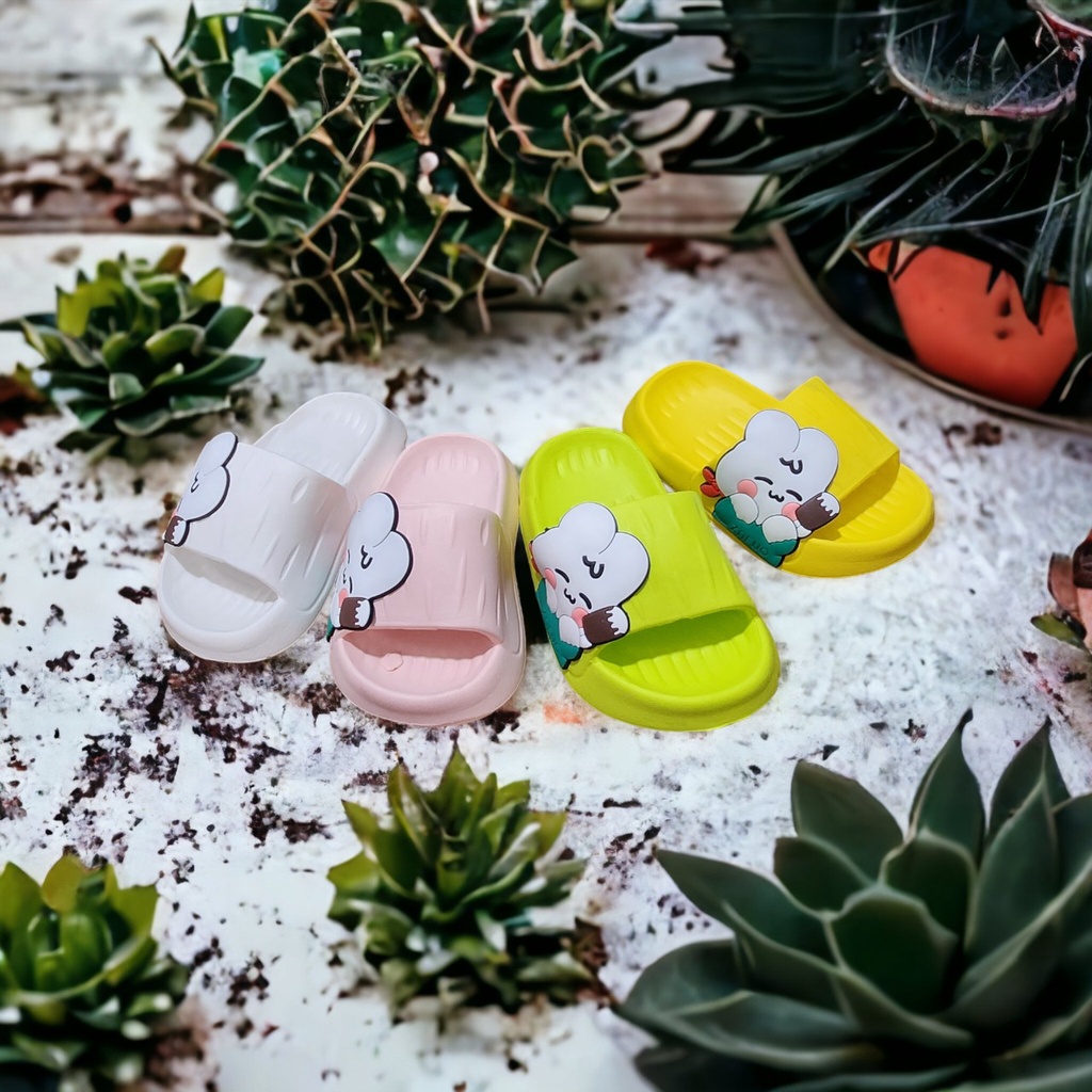 Dép bánh mì cho bé gái hình thỏ ăn kem một bên cute chất cao su mềm siêu ềm chân