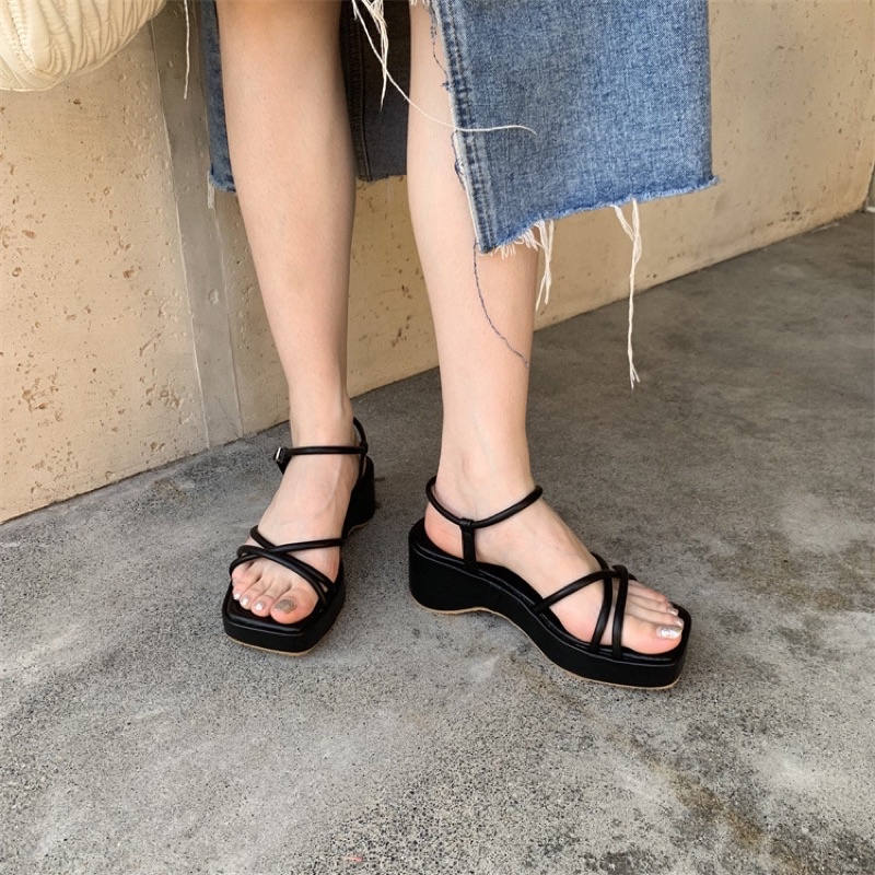 Giày sandal dây đế xuồng 2023