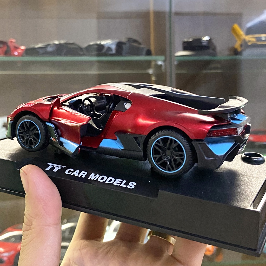 Xe mô hình kim loại giá rẻ Bugatti Divo tỉ lệ 1:32 của hãng TY 2 màu
