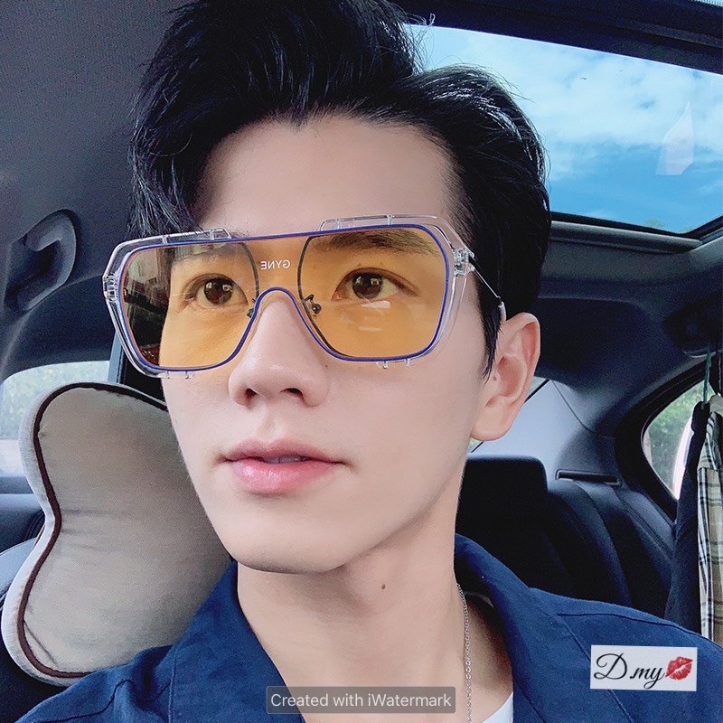 Kính super hottt vip e đã sẵn 2 màu Đen, xám hot