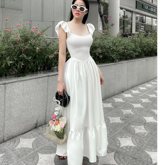 Đầm liền dáng dài trắng đen tay cánh tiên đuôi cá