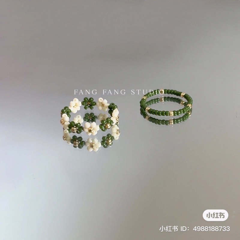 Nhẫn hạt cườm màu xanh lá handmade CHILLMEOW