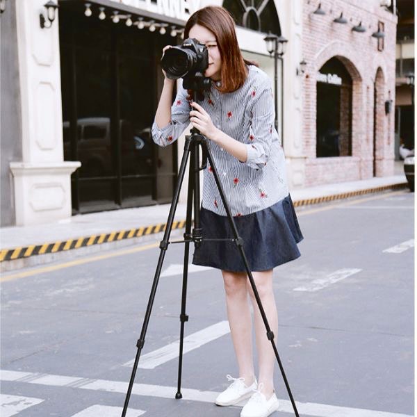 Gậy Tripod 3 chân cho điện thoại và máy ảnh 3366 dài 1m50  Thân Nhôm cao cấp
