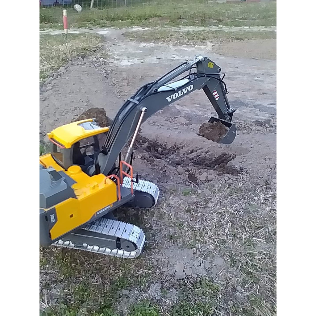 XE XÚC VOLVO EC160E TRỤC VÍT PHUN KIM LOẠI