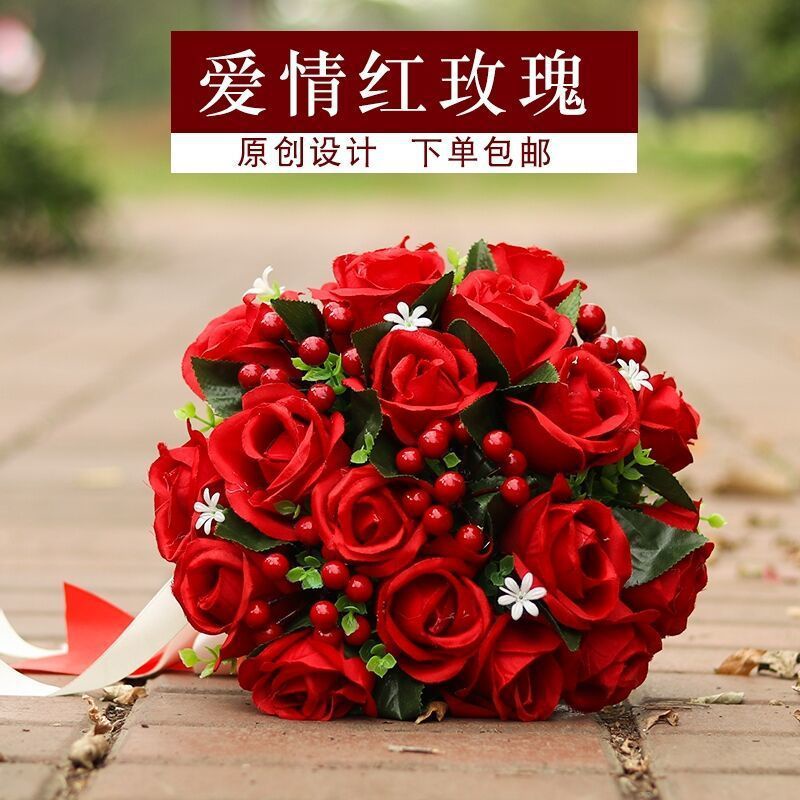 Bó hoa cưới cầm tay cho cô dâu từ hoa sáp thơm, lụa và hoa cắm điểm- Tặng hoa cài áo cho chú rể