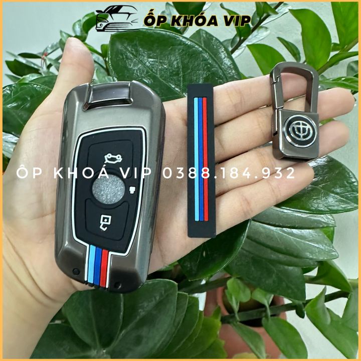 Ốp khóa kim loại  bằng hợp kim cao cấp xe ô tô Vinfast Fadil - Lux A , Lux Sa 2.0