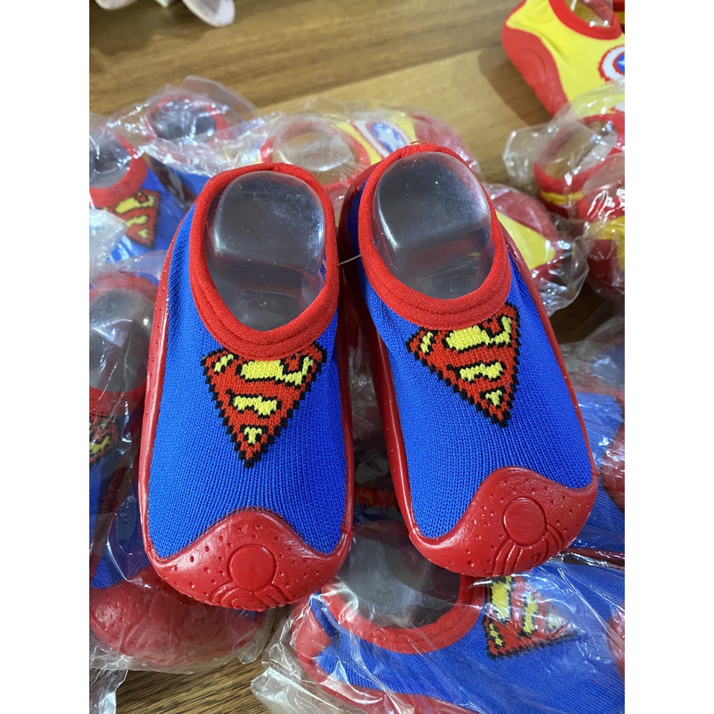 Giày bún siêu nhân xuất dư cho bé trai