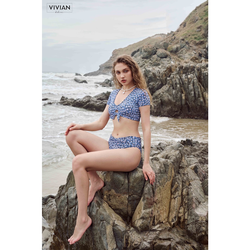 Đồ bơi nữ cao cấp 𝐕𝐈𝐕𝐈𝐀𝐍 dạng hai mảnh áo tay ngắn, cổ V cách điệu - màu Flora - VS172_FLO