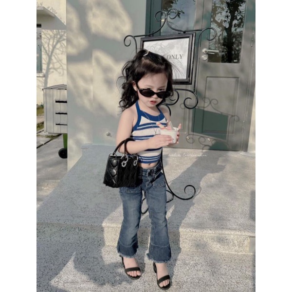 Bộ quần jean ống loe và áo yếm dây thun cotton cho bé gái siêu đáng yêu
