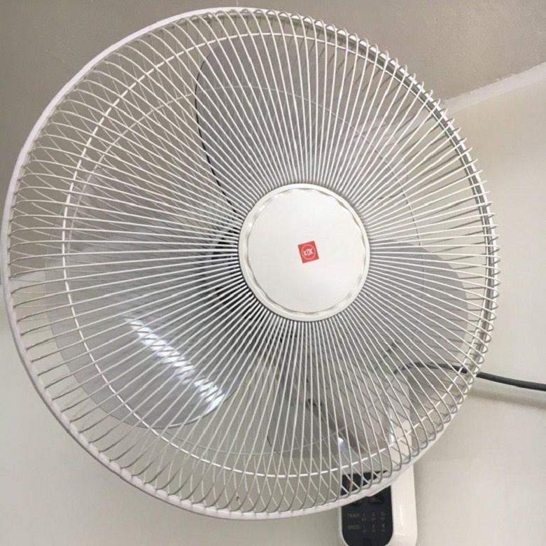 QUẠT TREO TƯỜNG CÓ REMOTE  KDK M40M - HÀNG CHÍNH HÃNG - BH Quạt 2 năm - Mô tơ 36 tháng