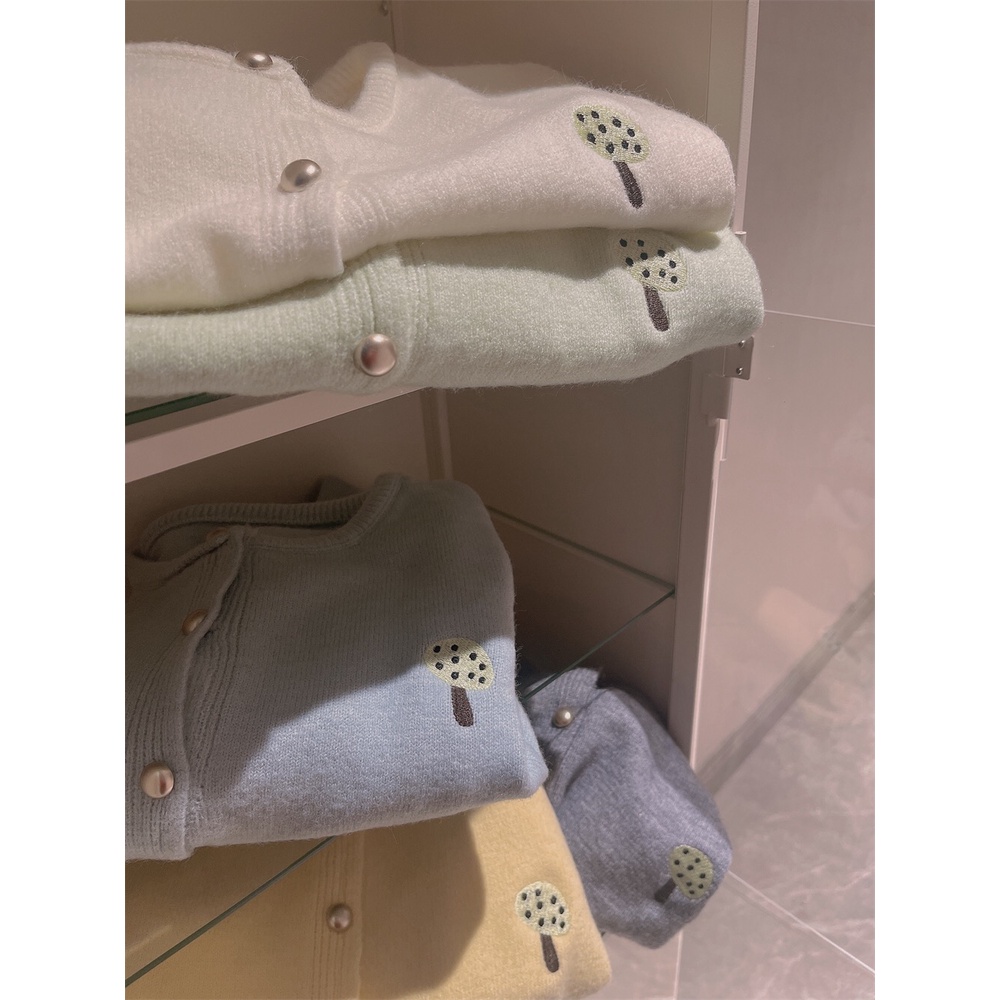 𝗺𝗶𝗲 𝘀𝘁𝘂𝗱𝗶𝗼 - HÀNG SẴN Cardigan khoác nhẹ thêu hình nấm dễ thương màu pastel