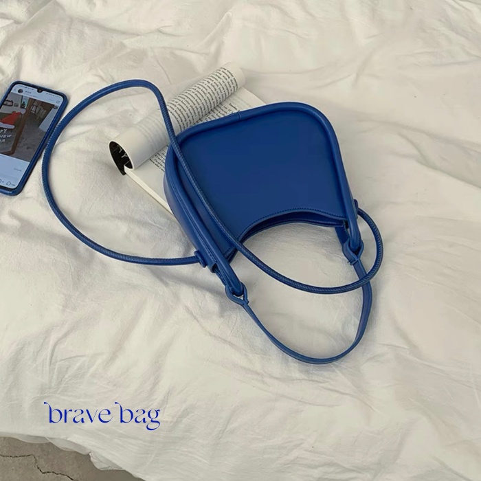 Túi Đeo Chéo/ Xách Tay Nữ Phong Cách Tối Giản Tinh Tế Da PU Phối Màu Đen/ Trắng/ Xanh Dương BleuZ - BRAVE Bag