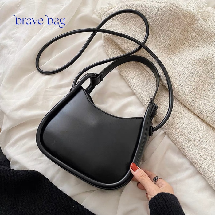 Túi Đeo Chéo/ Xách Tay Nữ Phong Cách Tối Giản Tinh Tế Da PU Phối Màu Đen/ Trắng/ Xanh Dương BleuZ - BRAVE Bag