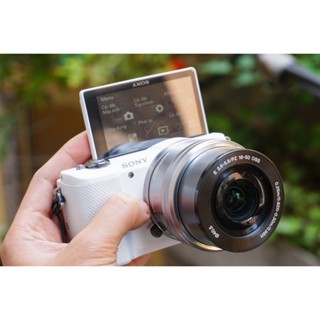 Máy ảnh Sony A5000 + ống kính 16-50mm - Quay phim FUllHD - 20.1mp - Wifi - Mới 95%