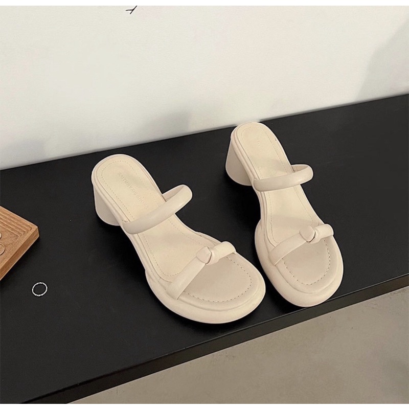 SANDAL DA ĐẾ CAO 5.5CM HỞ GÓT