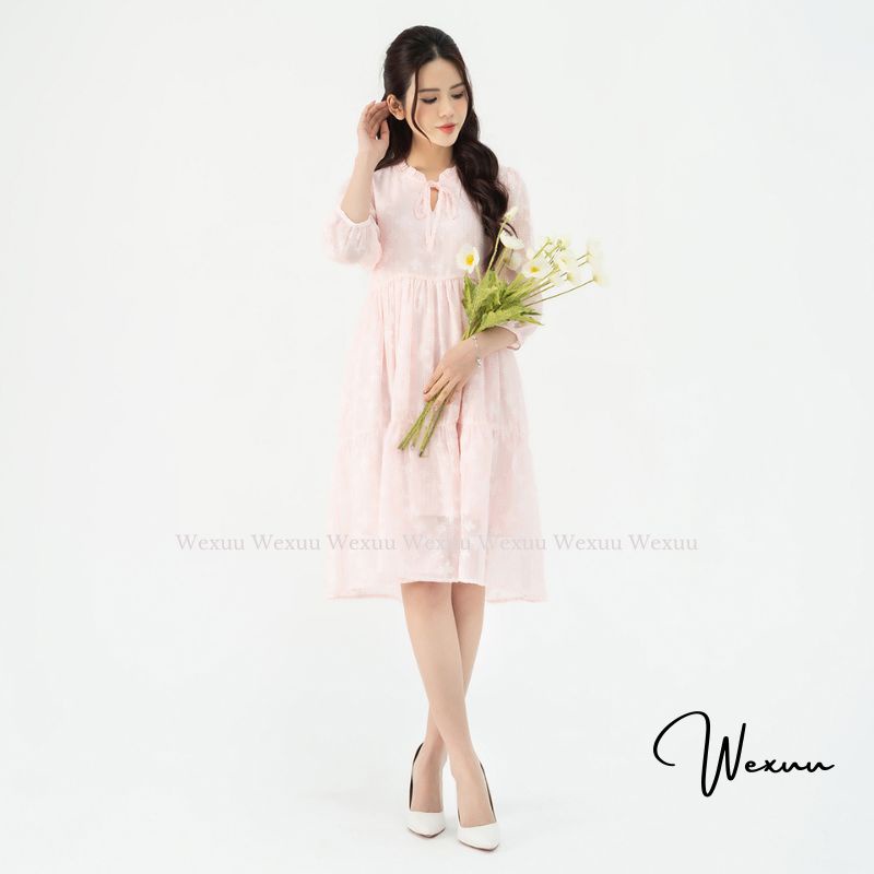 Váy babydoll tiểu thư cao cấp Wexuu thiết kế tay lỡ chất tơ phối hoa nổi nhẹ nhàng thanh lịch- V21
