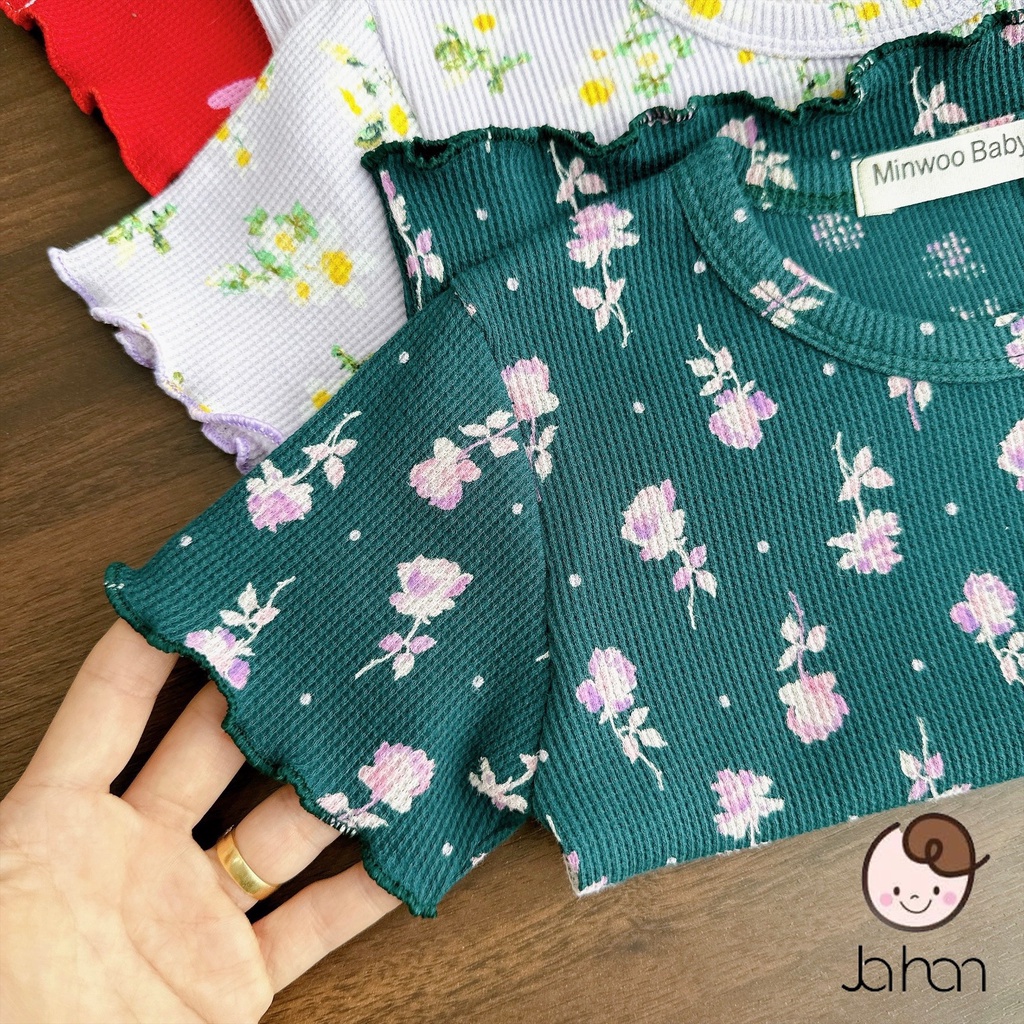 Bộ ngắn tay quần lửng in họa tiết hoa nhí cho bé gái chất liệu cotton borip xuất hàn mềm mịn