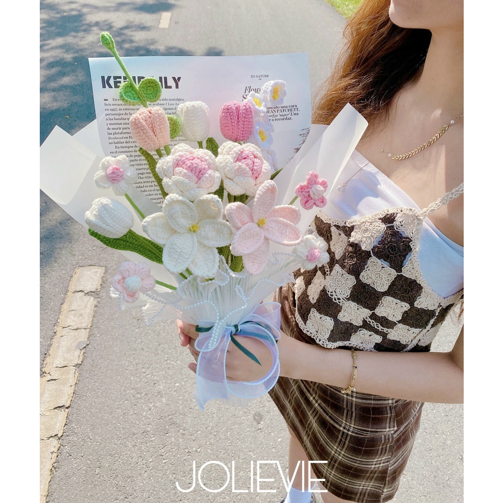 Giấy bó hoa họa tiết chữ, giấy kraft