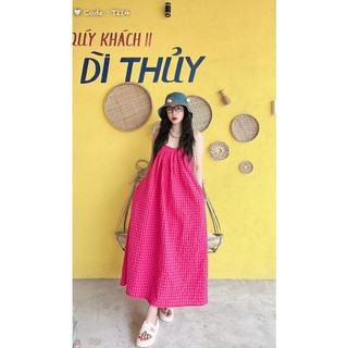 Đầm 2 dây nữ dáng dài kiểu sọc caro màu hồng chất xốp mềm kiểu hở lưng xinh xắn