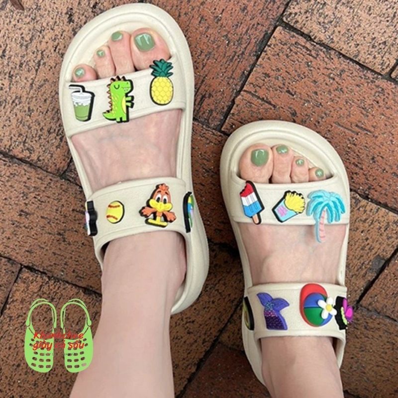 Dép Lê 2 quai Cross Band Classic Crush đé cao 7cm màu be cho nữ tặng 10 stic