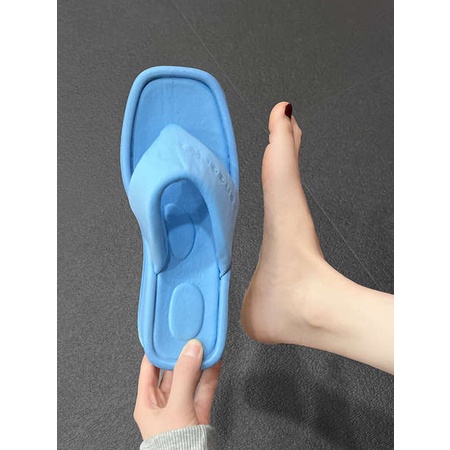 Dép bánh mì Dép đi biển thời trang mới